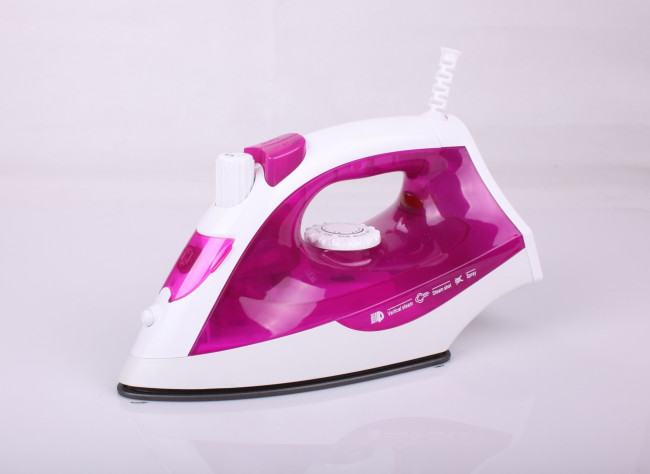 Sunbeam SSS-218 2000W Spray Surge Iron